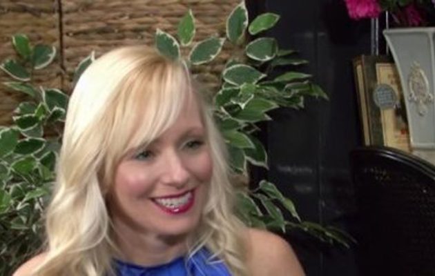 Λυσσάρα 48χρονη μέθυσε και βίασε  15χρονο φίλο του γιου της