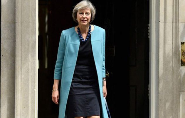 H Βρετανίδα πρωθυπουργός θα κάνει τις ομιλίες της κορνίζα