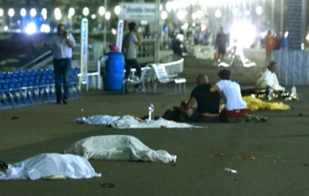 50 τραυματίες μεταξύ ζωής και θανάτου στη Γαλλία – 84 οι νεκροί