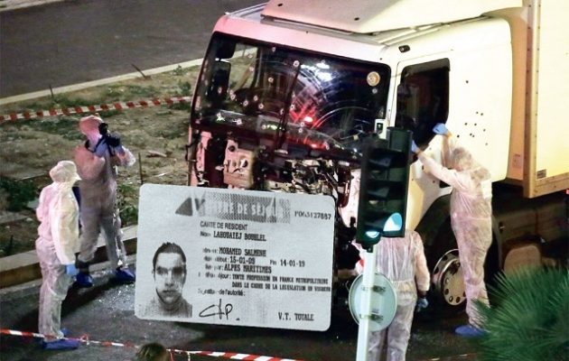 Ο φονιάς της Νίκαιας χαζογελούσε λίγο πριν σκορπίσει τον θάνατο