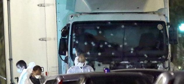 Ο τζιχαντιστής μακελλάρης της Νίκαιας κακοποιούσε τη σύζυγό του