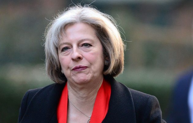 “Η Βρετανία μπορεί να σηκώσει μερικές δεκάδες χιλιάδες μεταναστών τον χρόνο”