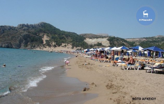 Ροδίτισσα εφοριακός βούτηξε στη θάλασσα για να πιάσει Κινέζα φοροφυγά