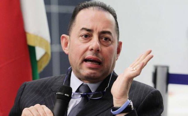 Χοντρό χέρι έβαλε στον Σόιμπλε ο Πιτέλα – Τι του είπε για την Ελλάδα