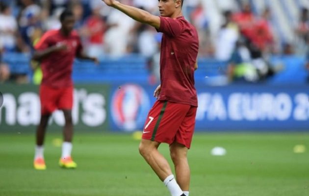 Euro: Απίστευτο, σκόροι γέμισαν το Σταντ ντε Φρανς (φωτο)