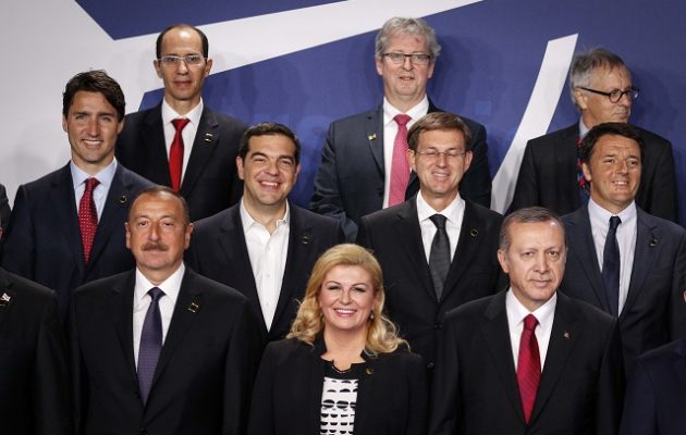 Ο Τσίπρας χτίζει το μέτωπο του Νότου στη Βαρσοβία