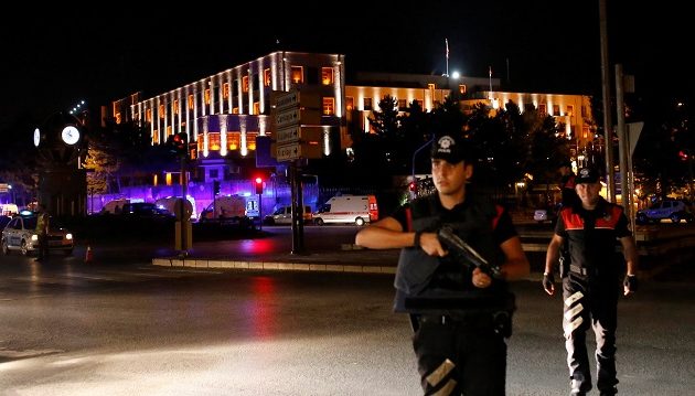 Πιθανότατα η Ελλάδα εκδίδει στην Τουρκία τους 8 στασιαστές