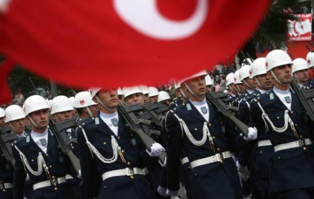 Συνελήφθησαν 40 Τούρκοι στρατιωτικοί στο Ικόνιο ως πραξικοπηματίες