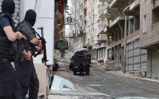 Κούρδοι αντάρτες σκότωσαν τρεις Τούρκους αστυνομικούς στο Ντιγιάρμπακιρ