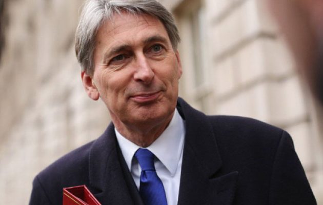 Nέος  υπουργός Οικονομικών της Βρετανίας ο Φιλίπ Χάμοντ