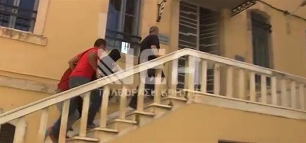 Χανιά: 22χρονη καταγγέλλει τον φίλο της για ομαδική ασέλγεια εις βάρος της (βίντεο)