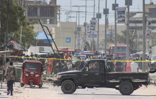 Σομαλία: 20 νεκροί από βομβιστική επίθεση τζιχαντιστών της Αλ Σεμπάμπ