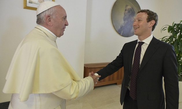 Γιατί ο Πάπας Φραγκίσκος συναντήθηκε με τον Mr. Facebook