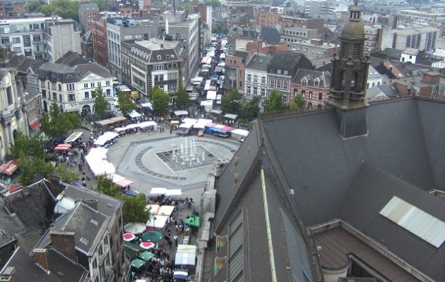 Βέλγιο: Μαχαίρωσε αστυνομικούς φωνάζοντας «Αλλαχού Ακμπάρ»