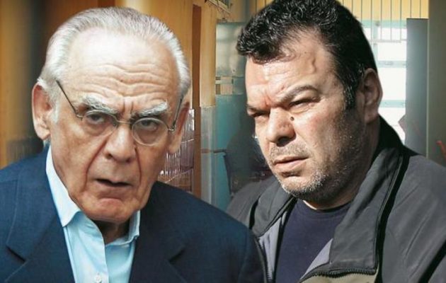 ΣΟΚ! Ο βαρυποινίτης Στεφανάκος έσπασε στο ξύλο τον Τσοχατζόπουλο μέσα στο κελί