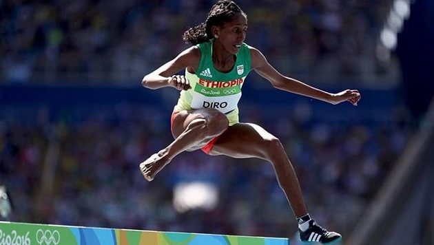 Ανατριχίλα στο Ρίο 2016: Τερμάτισε ξυπόλυτη (βίντεο)