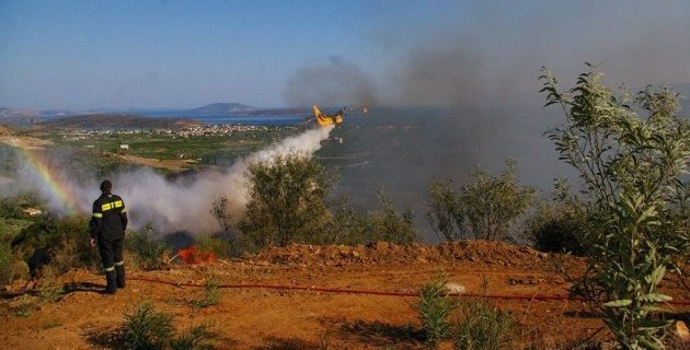 Εκτός ελέγχου η φωτιά στο Δοξάτο Δράμας, τι συμβαίνει σε Καλύβια κι αλλού