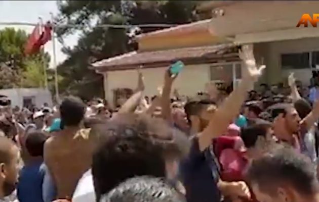 “Δολοφόνε Ερντογάν” φώναζαν οι συγγενείς των νεκρών στη Γκαζιαντέπ (βίντεο)