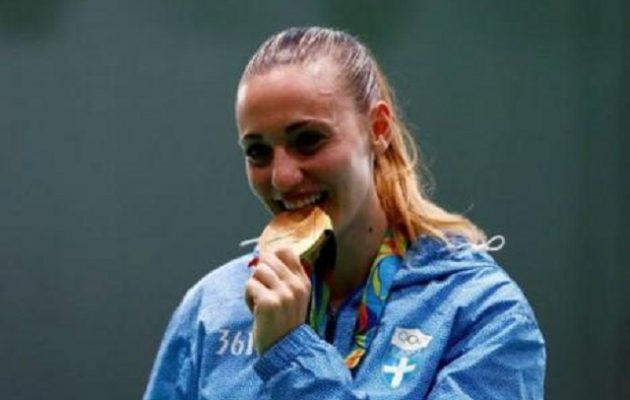 Ρίο 2016: Να γιατί οι Ολυμπιονίκες δαγκώνουν τα μετάλλιά τους!