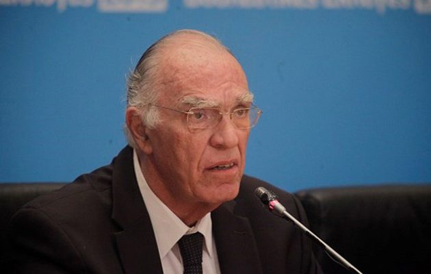 Το απίστευτο σύνθημα του Λεβέντη και οι δικαιολογίες για τις ανακολουθίες των λόγων του