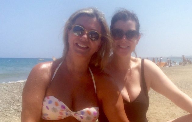 Οι όμορφες της ΝΔ, Μακρή κι Άννα Μισέλ, με τα μαγιουδάκια τους στην παραλία