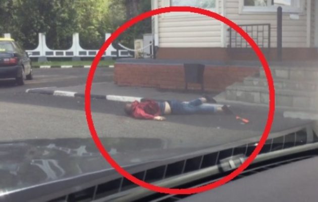 Δύο άνδρες με τσεκούρια επιτέθηκαν σε Ρώσους αστυνομικούς στη Μόσχα