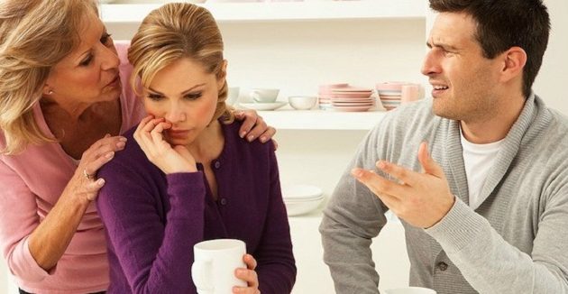 Η νύφη στο πλοίο, γαμπρός και πεθερά στο λιμάνι!