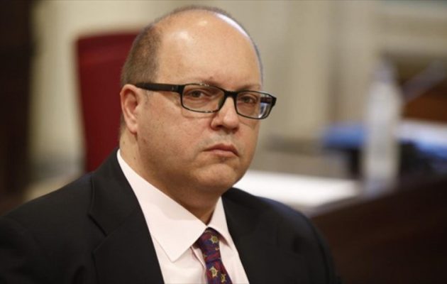 “Τρία πουλάκια” ο Ψυχάρης στην Εξεταστική: “Πήρα 15 εκ. δάνειο αέρα” – “Ετοιμάζω VIMA TV”