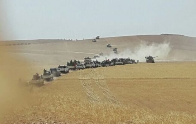 Δεκάδες τουρκικά τανκς προελαύνουν στη Συρία προς την Τζαραμπλούς