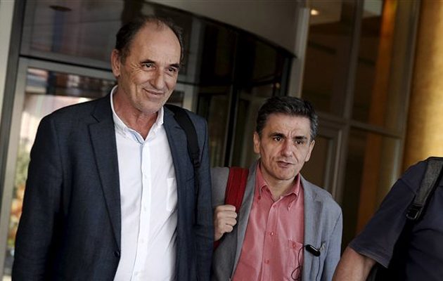 Στις Βρυξέλλες Τσακαλώτος και Σταθάκης – Συνάντηση με Μοσκοβισί