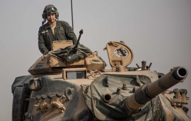 Η Τουρκία λέει ότι δέχεται επίθεση από Κούρδους και τζιχαντιστές