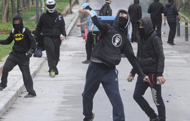 Θύμα άγριου ξυλοδαρμού  ο διοικητής της Τροχαίας Αθηνών στην Πανεπιστημίου