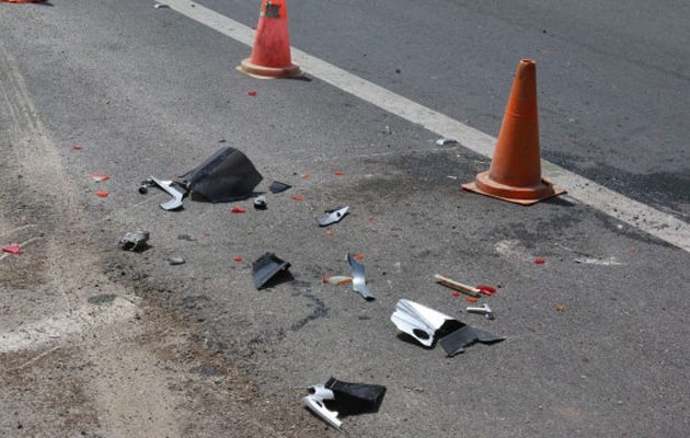 Τρελή κούρσα αυτοκινήτου  έπεσε σε στάση λεωφορείου – Νεκρή μια 25χρονη