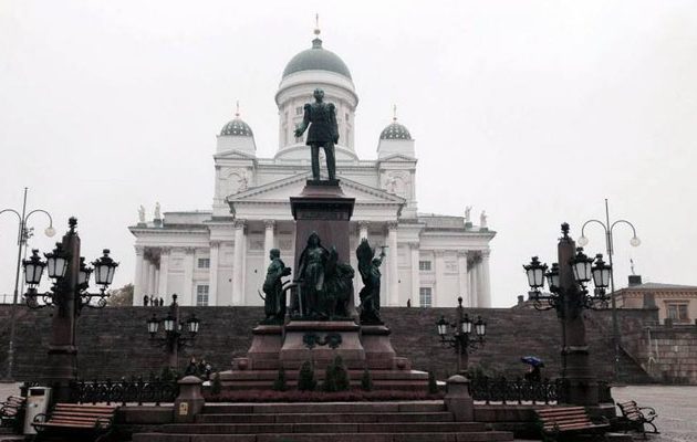 Η Φινλανδία υπογράφει αμυντική συμφωνία με τις ΗΠΑ