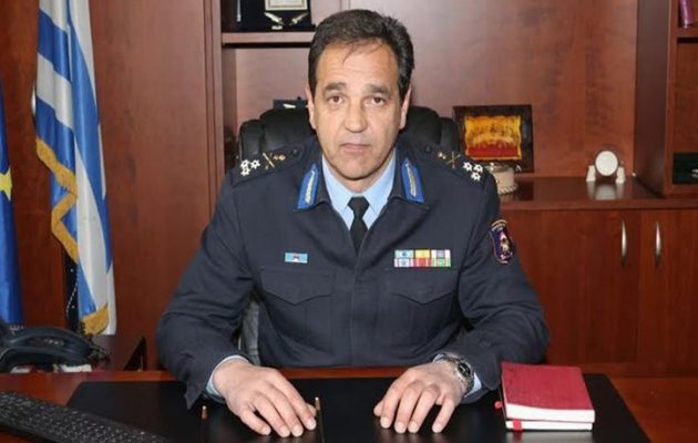 Παραιτήθηκε με αιχμές για τον Τόσκα ο αρχηγός της Πυροσβεστικής