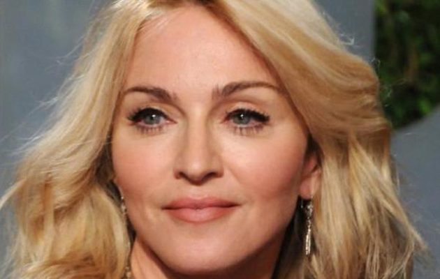 H Mαντόνα ρίχνει “μαύρο” στον Τραμπ και εξηγεί το  λόγο