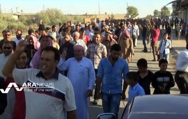 Οι αραβικές φυλές της Χασάκα διαδήλωσαν κατά της τουρκικής εισβολής στη Συρία