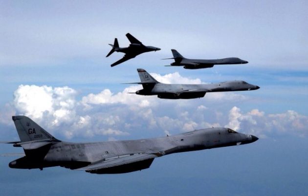 Επίδειξη δύναμης των ΗΠΑ με βομβαρδιστικά πάνω από την κορεατική χερσόνησο
