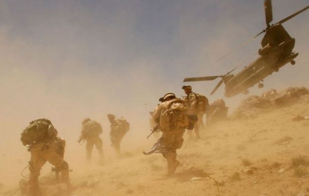 “Αμερικανικά Σινούκ μετέφεραν τζιχαντιστές του ISIS σε άγνωστο προορισμό”