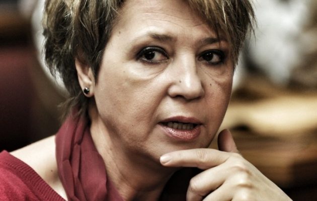 Έξαλλη η Γεροβασίλη με τα fake news της ΝΔ: Κανένας συμψηφισμός διορισμού με παραίτηση αποζημίωσης για τους πληγέντες