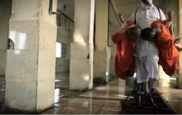 Οι άνδρες που έσφαξε σαν αρνιά το Ισλαμικό Κράτος ήταν εθελοντές του Ερυθρού Σταυρού