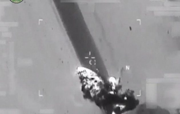 Αεροσκάφος των ΗΠΑ εξαϋλώνει τζιχαντιστές στο Ιράκ (βίντεο)