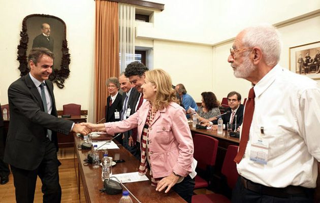 Μητσοτάκης: Θα αποκαταστήσω το ρόλο των Συμβουλίων στα Πανεπιστήμια