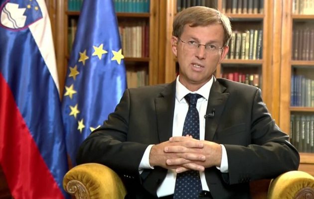 Η Σλοβενία των 2 εκ. κατοίκων απειλεί να διώξει την Ελλάδα από τη Σένγκεν