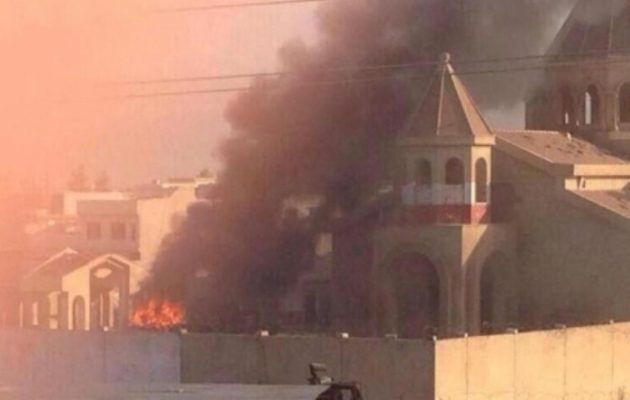Στις φλόγες τυλίχτηκε το κτίριο της οικονομικής διεύθυνσης του ISIS στη Μοσούλη