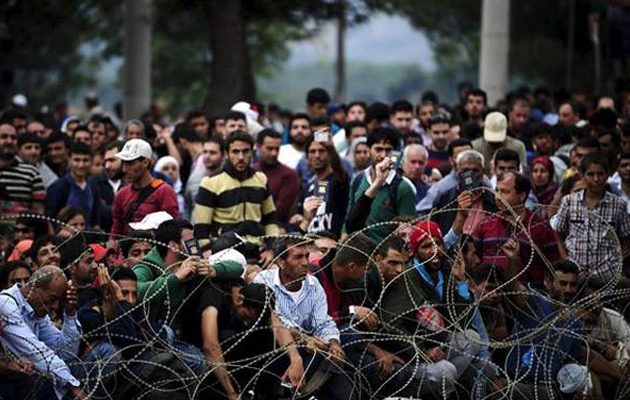 Πρόταση “βόμβα” του Τουσκ για το προσφυγικό – Tι αποκαλύπτει ο  Guardian