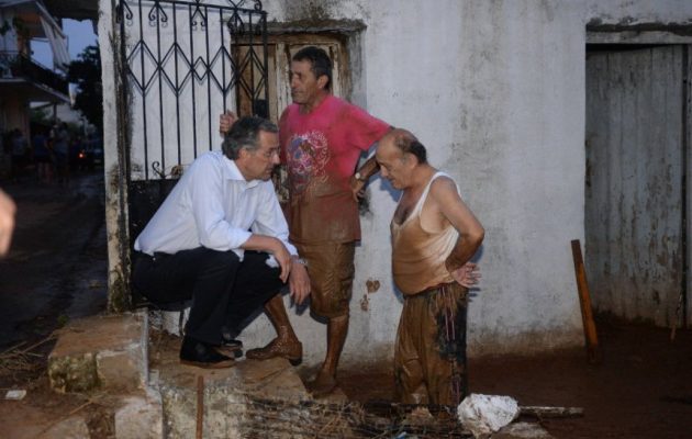 Και όμως, η Καλαμάτα περνά “πριονοκορδέλα” τον Σαμαρά για τις καταστροφές