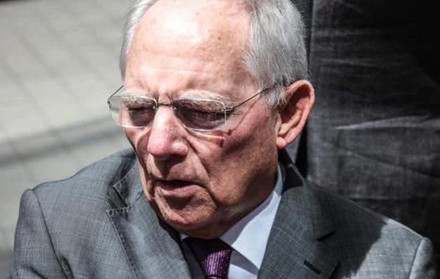 Ο Σόιμπλε μειώνει τους φόρους κατά 15 δισ. ευρώ