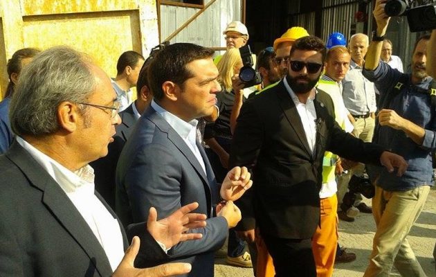 Βόλτα Τσίπρα στο μετροπόντικα του Μετρό Θεσσαλονίκης (βίντεο)