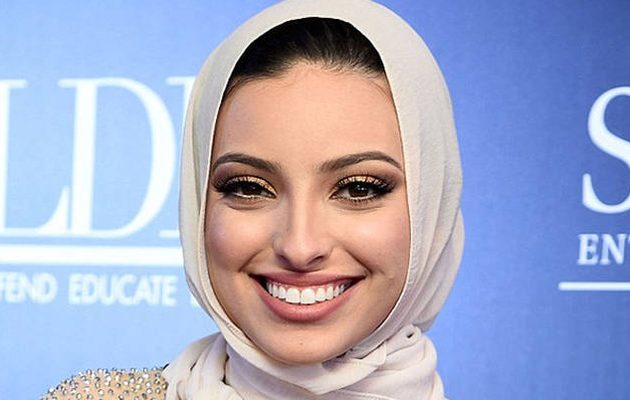 Δείτε την πρώτη μουσουλμάνα με μαντήλα στα εξώφυλλα του Playboy (φωτο +βίντεο)